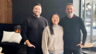 🔥 WEEK-END SPÉCIAL — 5, 6 & 7 DÉCEMBRE 🔥
UN week-end de mise à part avec Jérémy Sourdril, Annabelle Sourdril et Frank Poulin 🙌
Un temps pour être édifié, boosté, réveillé… et voir Dieu agir puissamment !
✨ Vendredi 5 décembre – 19h
Réunion de femmes avec Annabelle Sourdril
📍 1 Boulevard Guynemer, Beausoleil
🔥 Samedi 6 décembre – 18h30
Réunion de réveil avec Frank Poulin & Jérémy Sourdril
📍 Centre Culturel de Beausoleil – 6/8 Avenue du Général de Gaulle
🙌 Dimanche 7 décembre – 9h15 & 11h30
Deux cultes de célébration avec Frank & Jérémy
📍 Centre Culturel de Beausoleil – 6/8 Avenue du Général de Gaulle 
On a hâte de vivre cette conférence 🎉 est ce que tu y seras ?